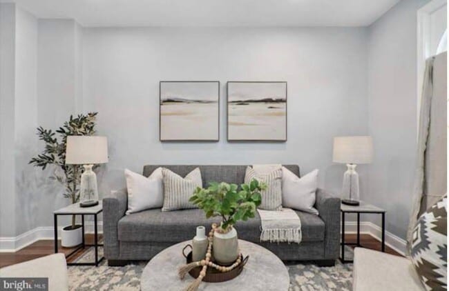 Photo - 2815 Orleans St