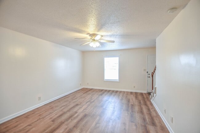 2805 Cobalt Dr