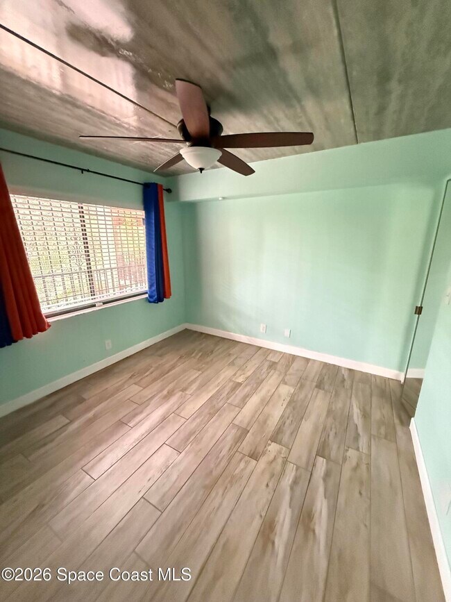 Photo - 1540 Riverside Dr Unit 11