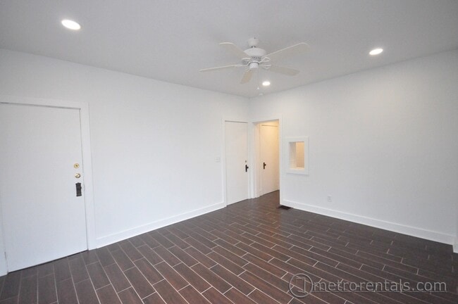 Combination bedroom/living room - 576 S 9th St Unit B