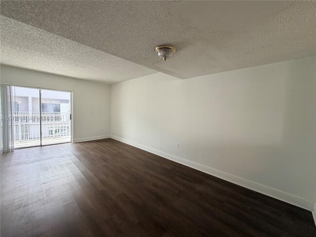 Photo - 2710 W 76th St Unit 206