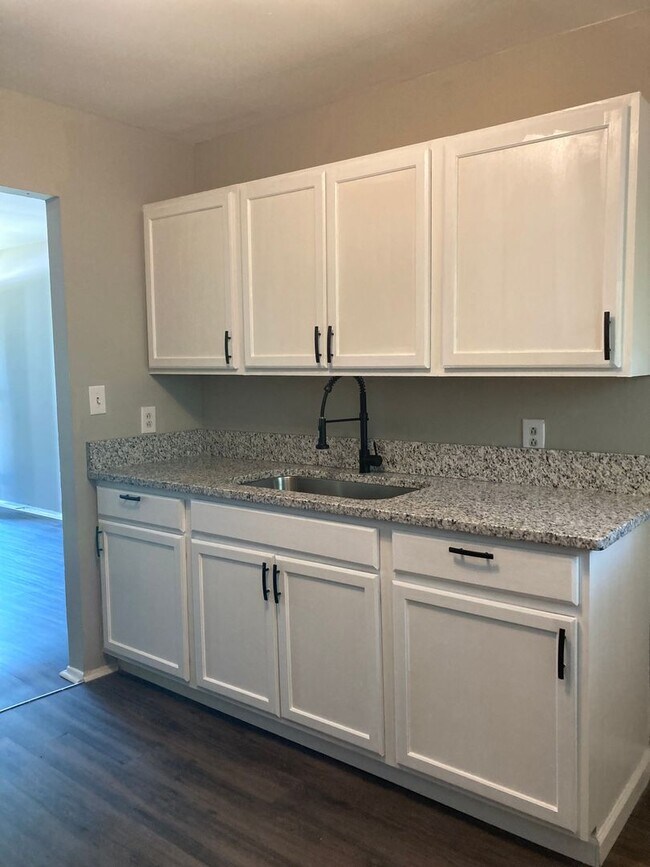 Renovated 2-bedroom in Monroe, NC! - Renovated 2-bedroom in Monroe, NC! House