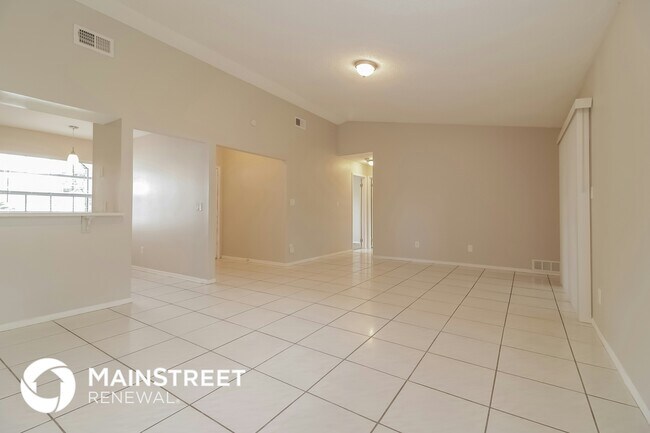1523 Maplewood Cir