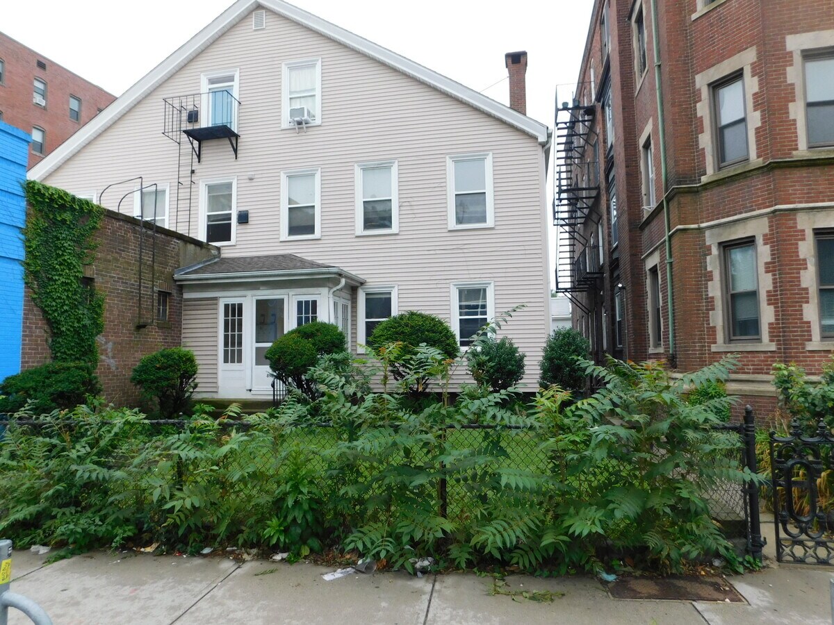 Photo - 900 Massachusetts Ave Condo Unit 898-4