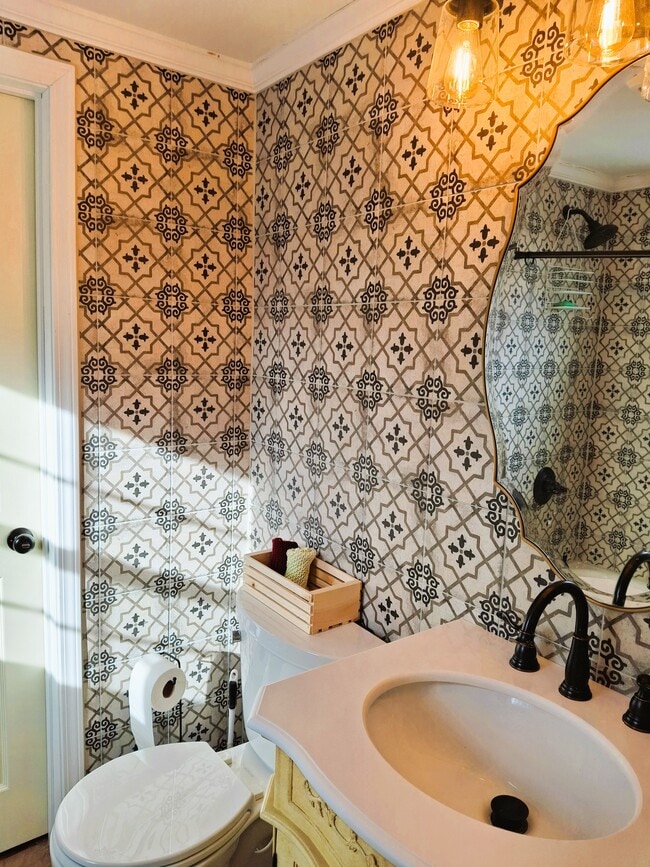 Photo - 108 E Park Ave Unit Apartment  on the Commons