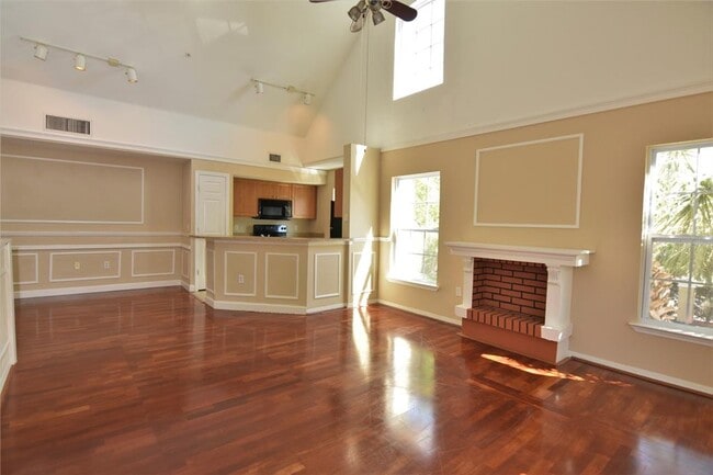 Photo - 5711 Soldier Cir Unit 201