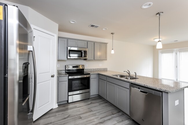 Photo - 704 Millsgate Cir