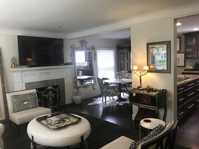 Chimenea de leña - 997 Henrietta St Unidad 997 Henrietta St.