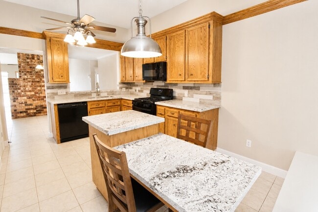Building Photo - 3206 Pecan Point Dr