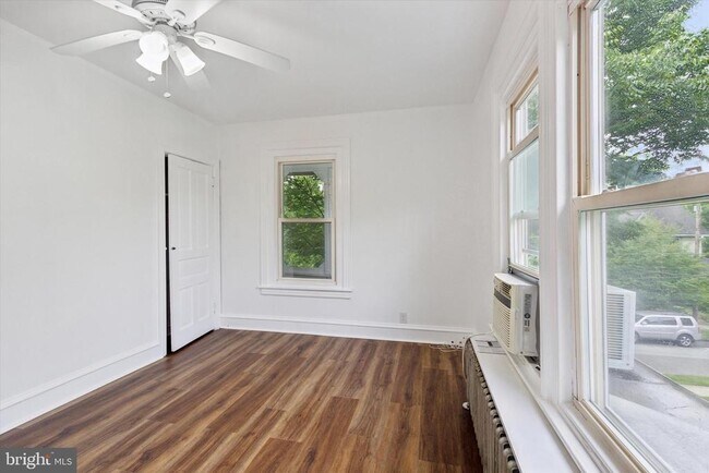 313 Dartmouth Ave