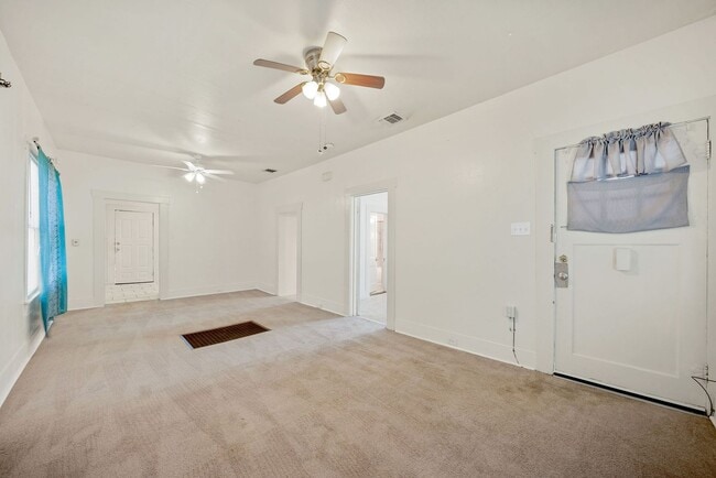 Photo - 906 S Gevers St