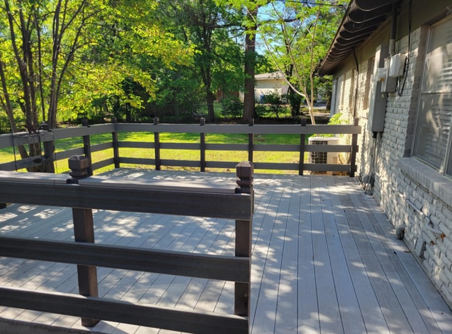 Photo - 3159 Southlake Park Rd