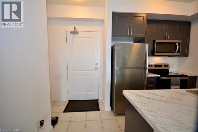 Photo - 450 Dundas St E Unit 404