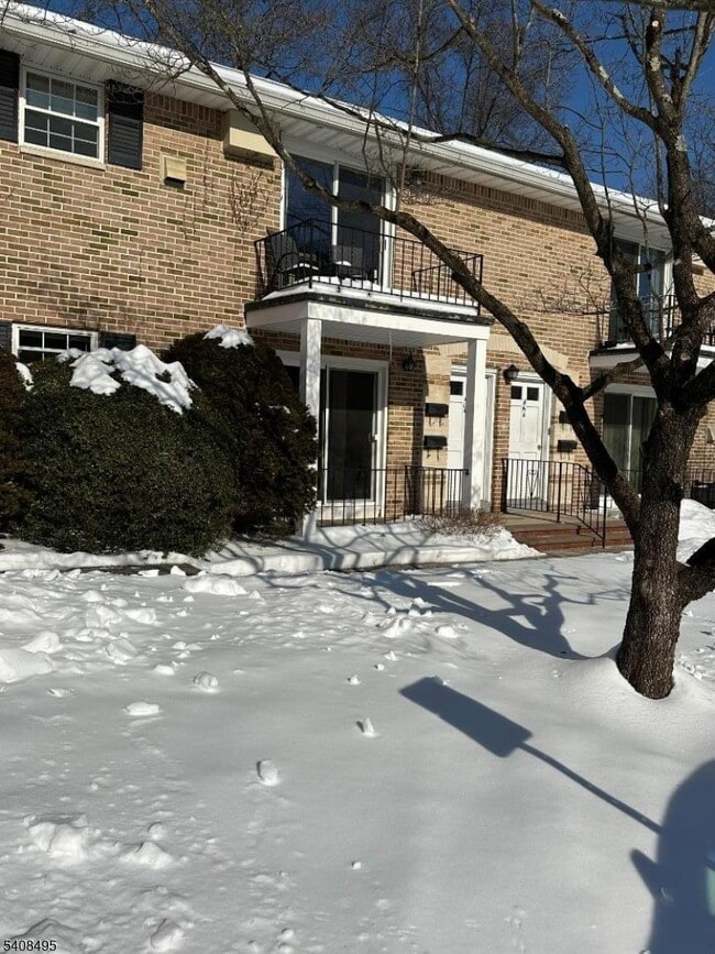 Photo - 320 South St Unidad E