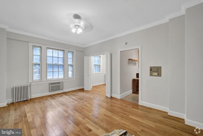 Building Photo - 2032-2040 Belmont Rd NW Unit 215 Rental