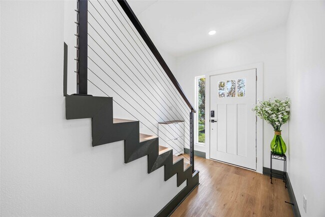 Photo - 7117 Springdale St