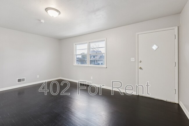 Photo - 3823 Saratoga St