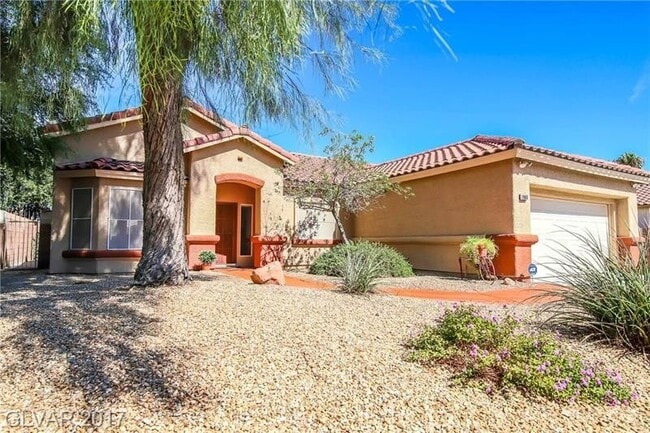 Photo - Charming Single-Story Home with Spa & Covered Patio Near Spencer & Wigwam in Las Vegas