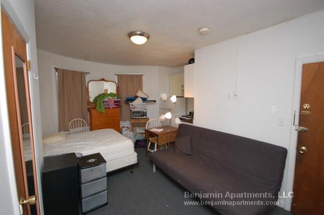 Building Photo - 28 S Huntington Ave Unit 101