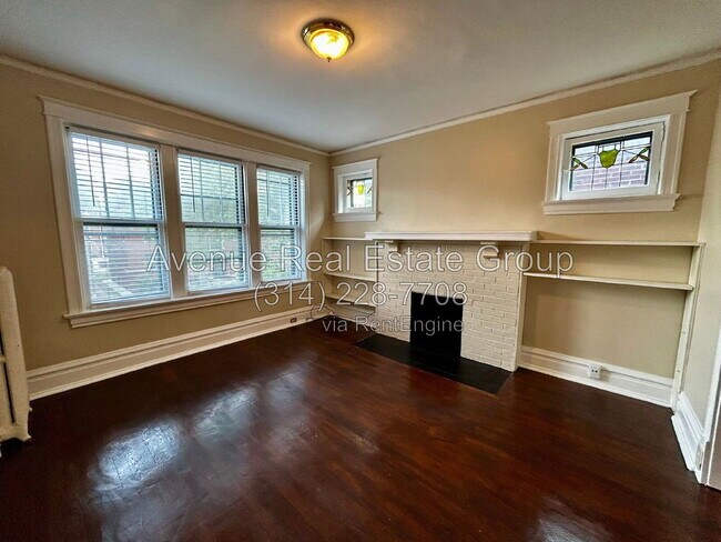 6028 Pershing Ave