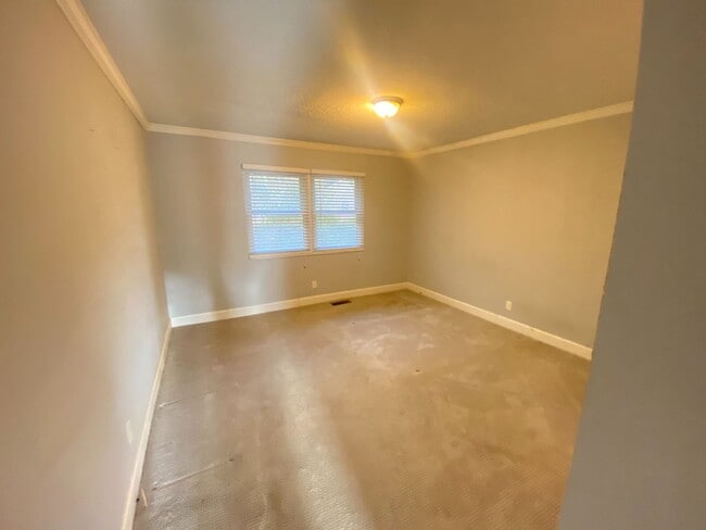 Photo - 2Bed/1Ba Duplex close to Downtown Concord ...