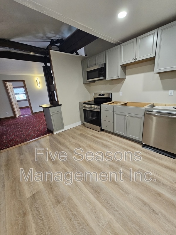 Photo - 328 Browns Trce