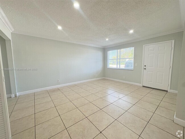 Building Photo - 400 NW 65th Ave Unit 106 Rental