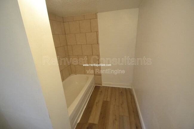 Photo - 2041 Yoast Ave