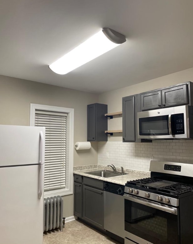Kitchen - 215 Highland Ave Unit 2