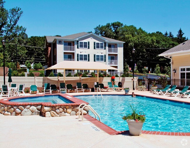 Building Photo - Boulders at Rockaway Rental