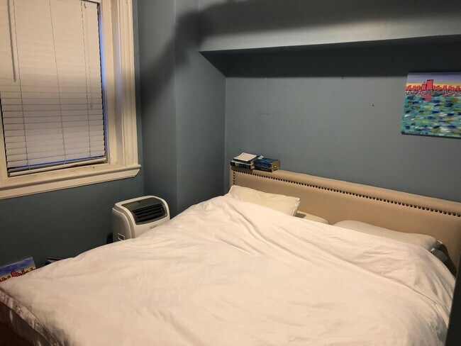 Photo - 477 Beacon St Apartments Unit B