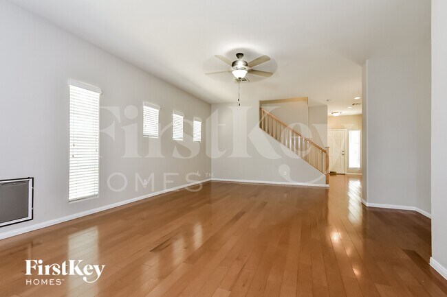 Photo - 9703 Mt Kenyon St