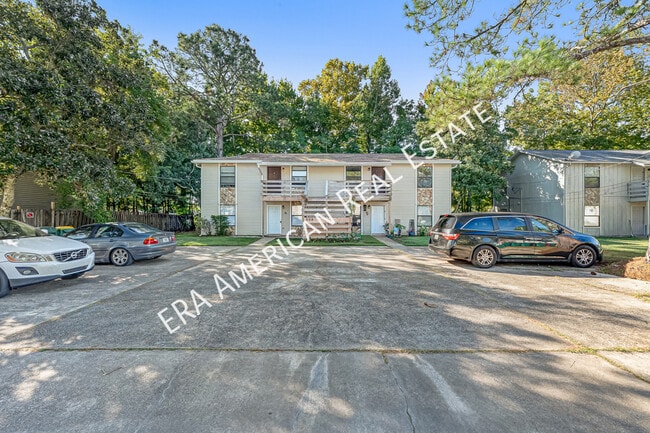 Building Photo - 508 Landview Dr Unit 508 Landview Drive  D