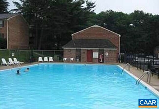 Photo - 2422 Barracks Pl Unit 4