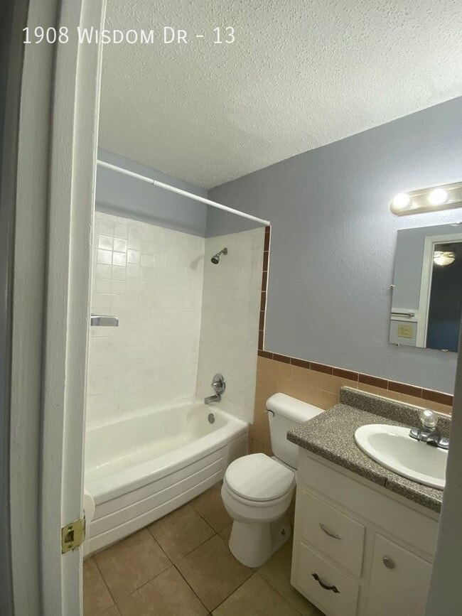Photo - 1908 Wisdom Dr Unit 13