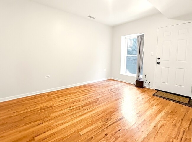 Photo - 1637 W 18th St Unit 1R