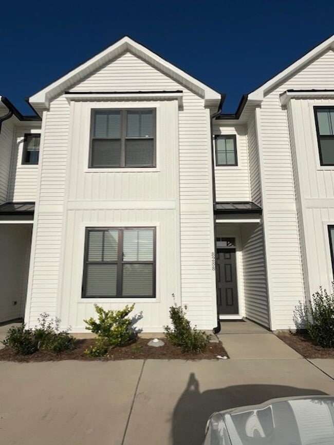 Photo - Stunning townhouse located in the heart of...