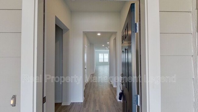 Photo - 8998 Fair Oaks Dr