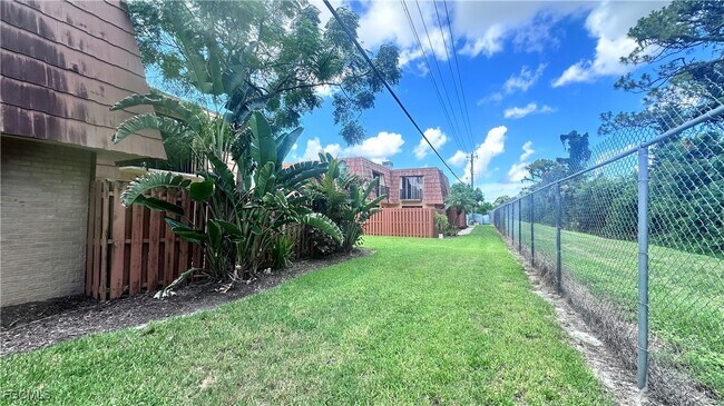 Photo - 1715 Park Meadows Dr