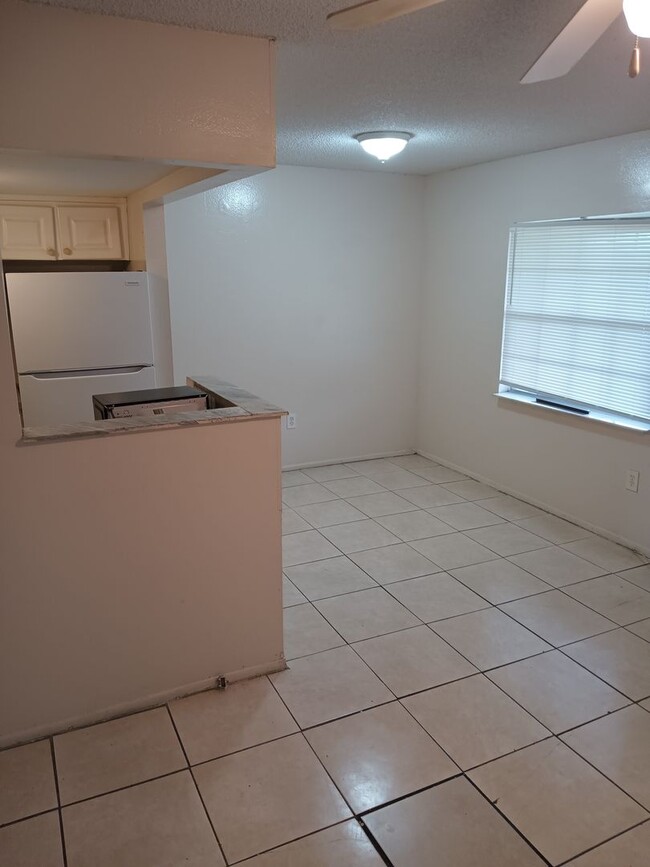 Photo - 1450 Holden Ave Unidad D