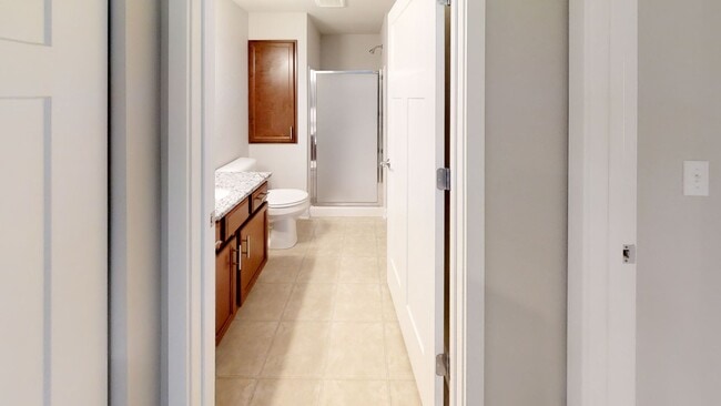 Photo - Condo Style Lower 2 Bedroom 2 Bathroom Apartment Unidad 40