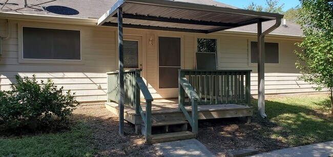 Building Photo - 1207 Toby Ln