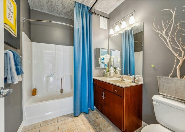 Photo - 800 S Clark St Unit 310