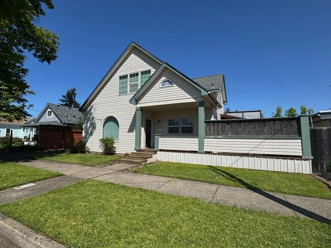 Photo - Great 2 bed/1 bath- All utilities included!