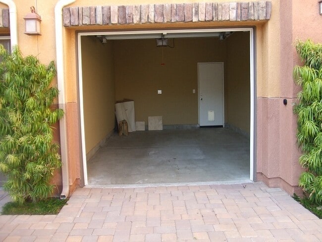 Photo - 31136 Strawberry Tree Ln