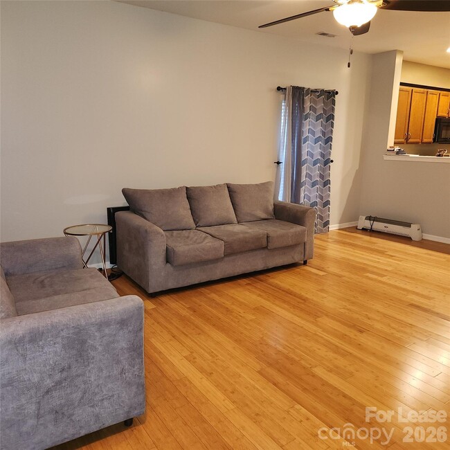 Photo - 1045 Willow Wind Dr