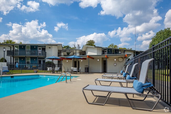 Pool - Fountains at Belle Meade
