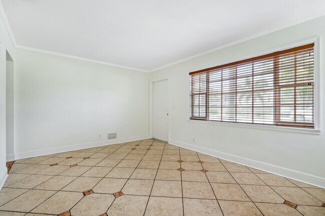 Photo - 245 Cortez Rd