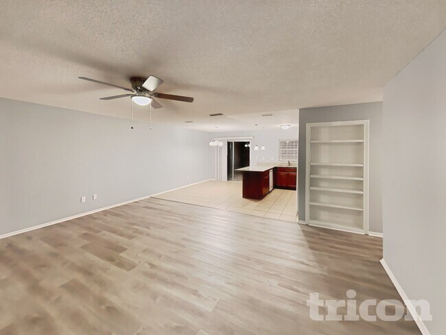 Photo - 1913 Hudson Ct