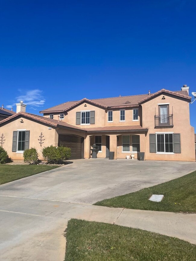 Building Photo - Pool/Spa Home